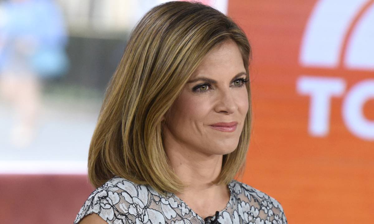 Natalie Morales Fakes Pictures